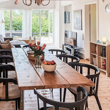 Lovely Home In Vejby With Wifi *