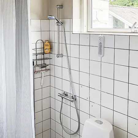 Lovely Home In Vejby With Wifi